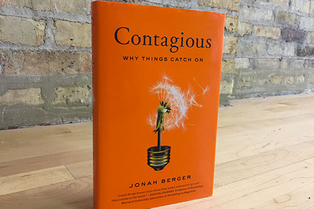 جلد اصلی کتاب مسری